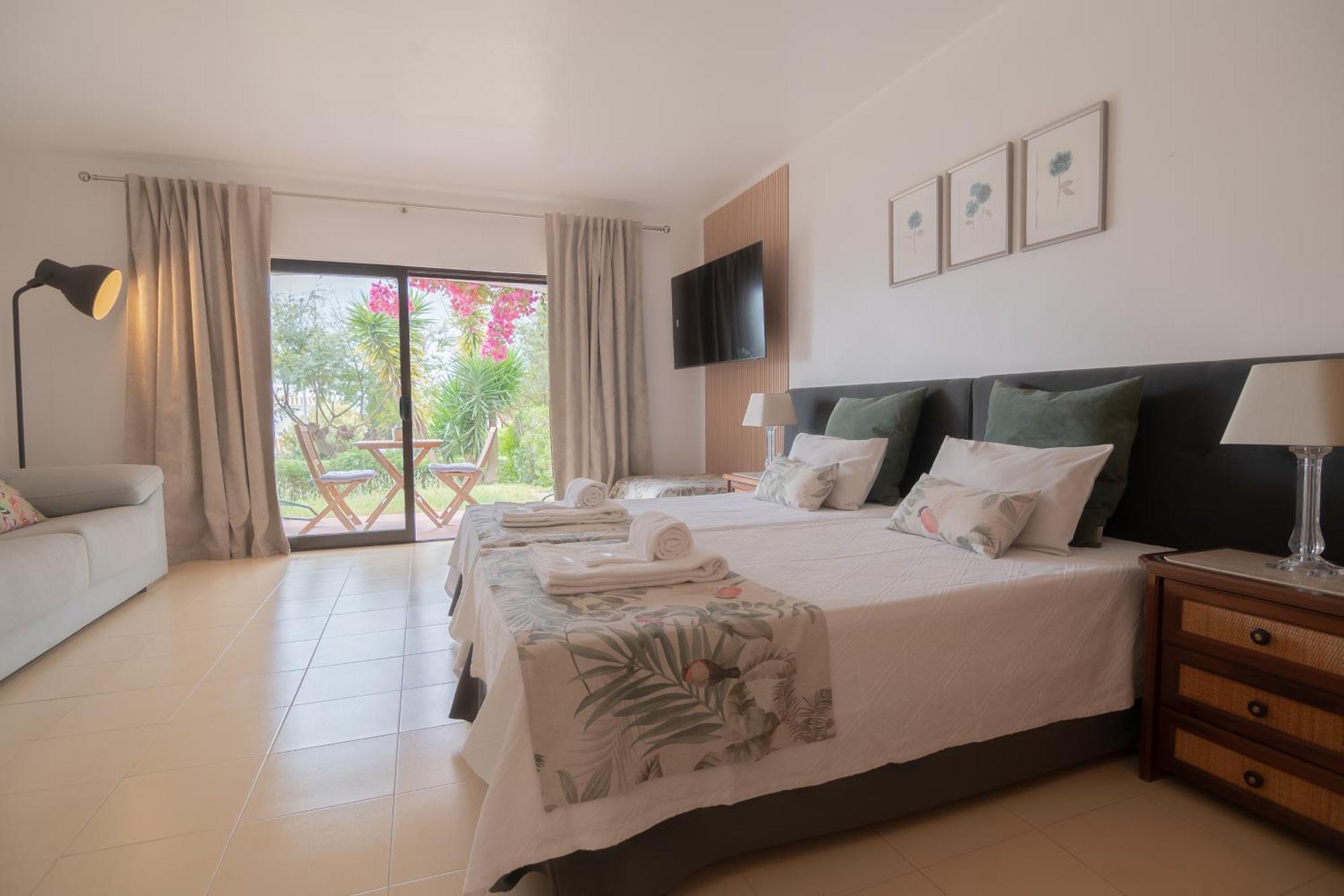 Seacoast Retreat With Pool And Beach Access By Drago Rentals Albufeira Luaran gambar