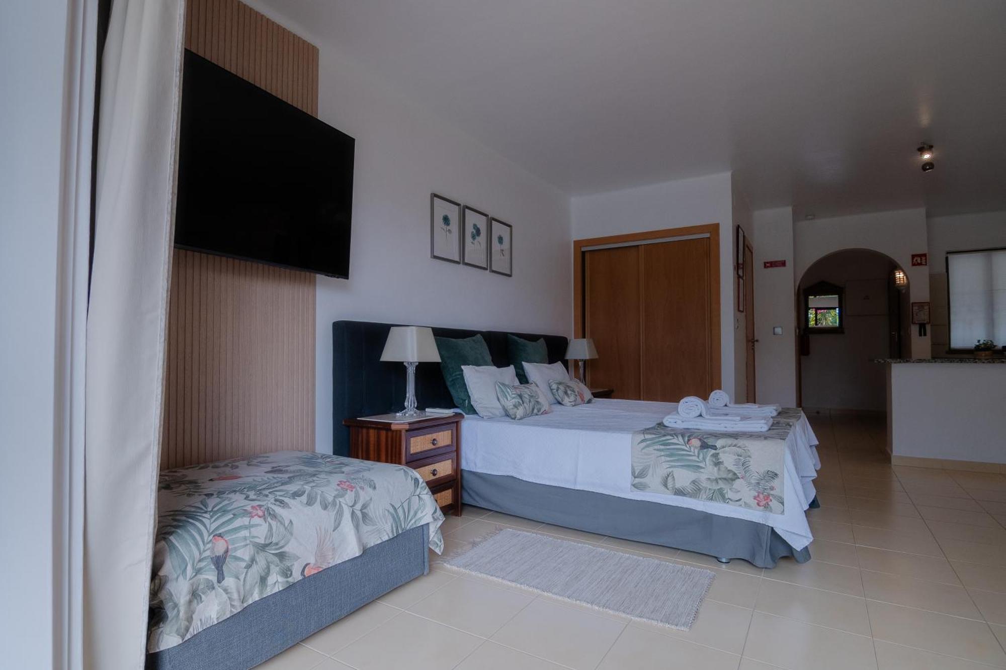 Seacoast Retreat With Pool And Beach Access By Drago Rentals Albufeira Luaran gambar